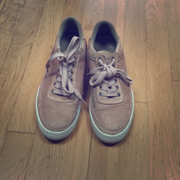 Leather sneakers from Belgium, barely worn - Picture 1 of 3